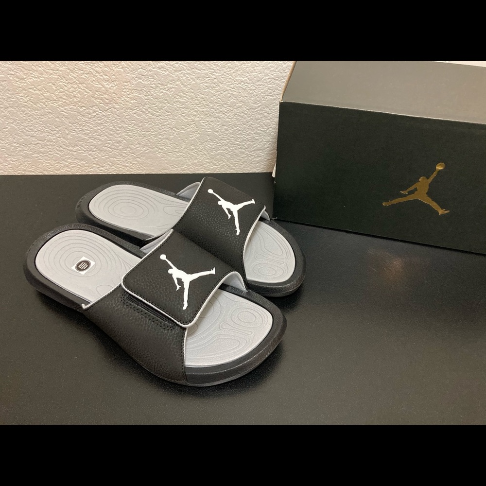 🎄New Mens Nike AIR JORDAN HYDRO 6 SIX SLIDES 7 8 9 10 11 12 881473 011 BLACK - Picture 2 of 12